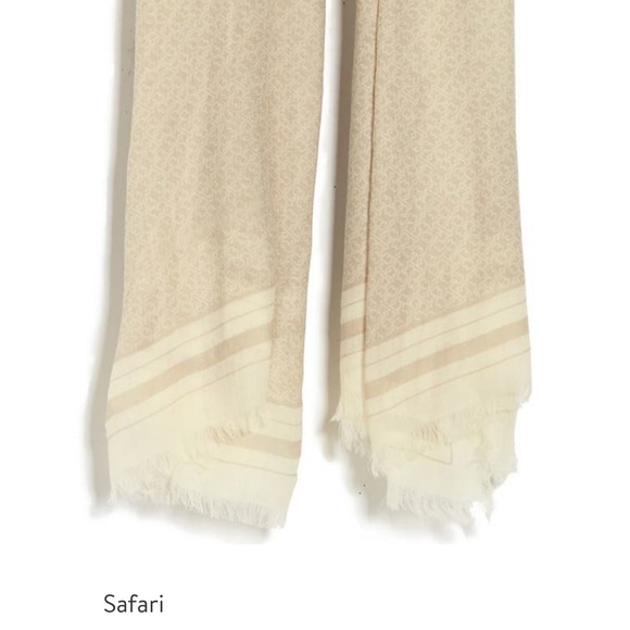 New Tory Burch scarf 🥳 - Picture 7 of 8